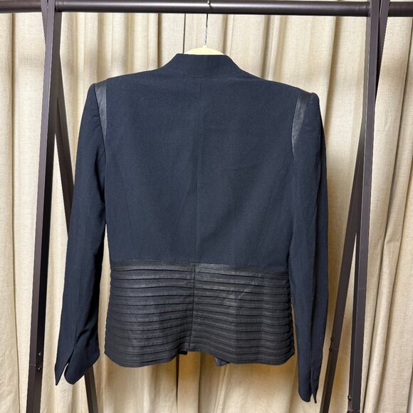 Helmut Lang | Size 6 | Wool Blazer with Leather Detail and Tapered Sleeves - Picture 2 of 12